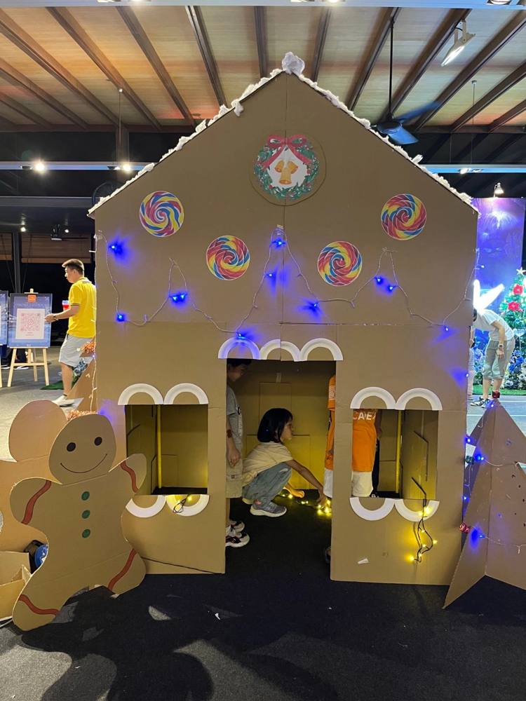 Christmas STEM event